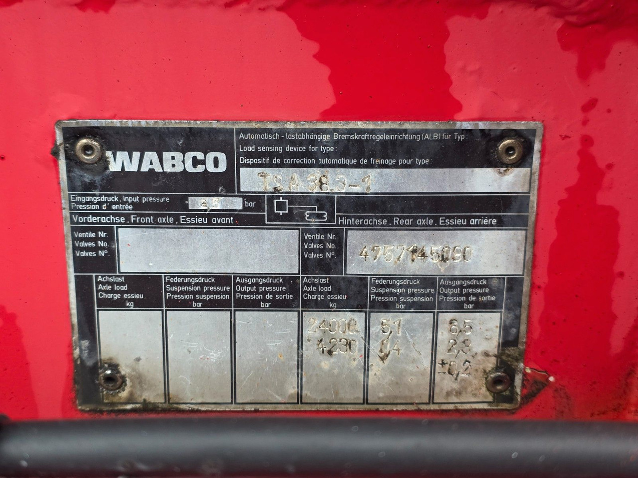 Semi-remorque citerne Feldbinder TSA 38.3 / Alu / ADR AT, FL / Lift / VOGELSANG: photos 40 Semi-remorque citerne Feldbinder TSA 38.3 / Alu / ADR AT, FL / Lift / VOGELSANG: photos 40