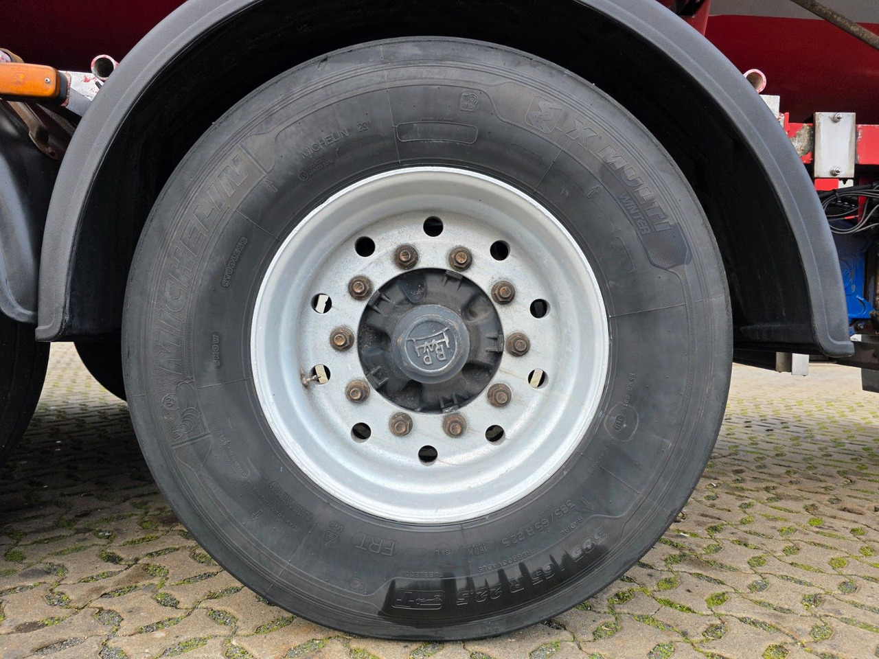 Semi-remorque citerne Feldbinder TSA 38.3 / Alu / ADR AT, FL / Lift / VOGELSANG: photos 29 Semi-remorque citerne Feldbinder TSA 38.3 / Alu / ADR AT, FL / Lift / VOGELSANG: photos 29