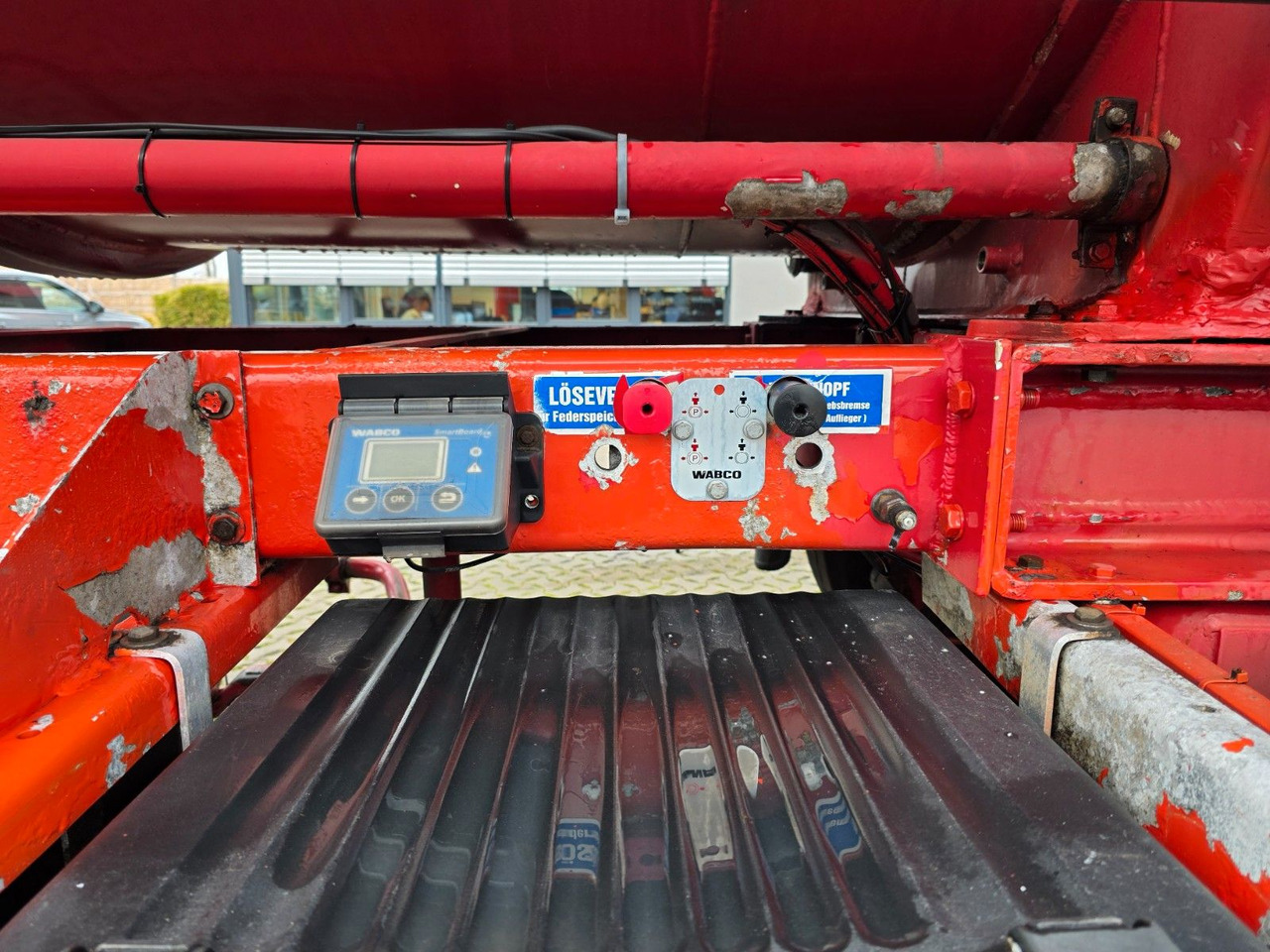 Semi-remorque citerne Feldbinder TSA 38.3 / Alu / ADR AT, FL / Lift / VOGELSANG: photos 11 Semi-remorque citerne Feldbinder TSA 38.3 / Alu / ADR AT, FL / Lift / VOGELSANG: photos 11