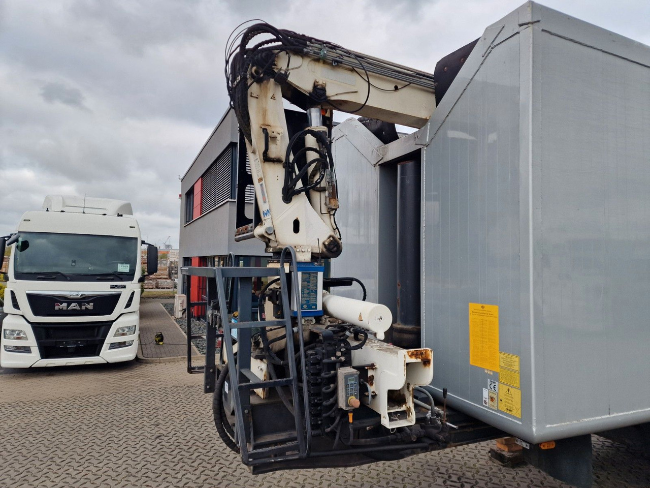 Semi-remorque benne H&W HWDKSK38 / Glasrecycling / Kran / Lenkachse: photos 14 Semi-remorque benne H&W HWDKSK38 / Glasrecycling / Kran / Lenkachse: photos 14