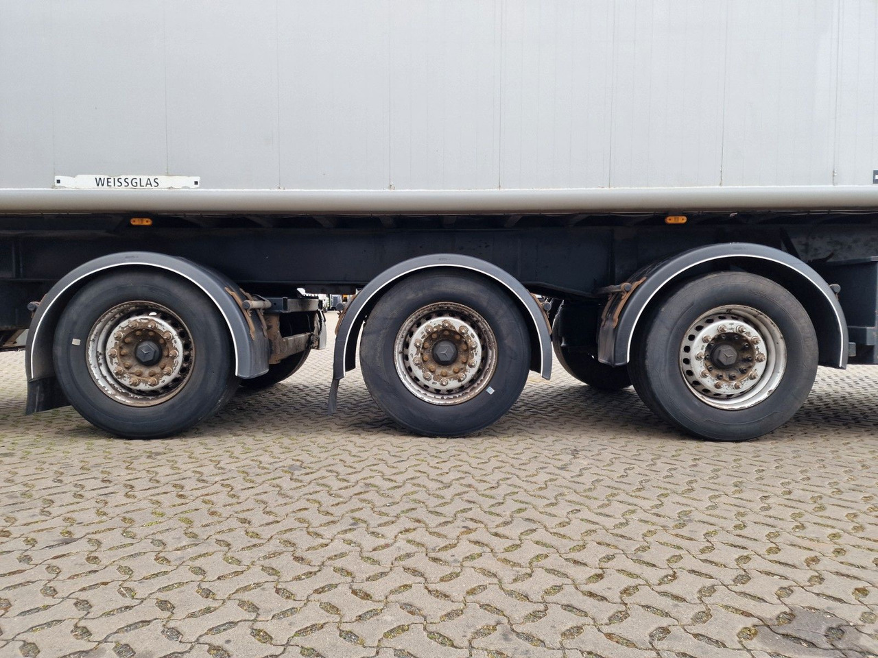 Semi-remorque benne H&W HWDKSK38 / Glasrecycling / Kran / Lenkachse: photos 27 Semi-remorque benne H&W HWDKSK38 / Glasrecycling / Kran / Lenkachse: photos 27