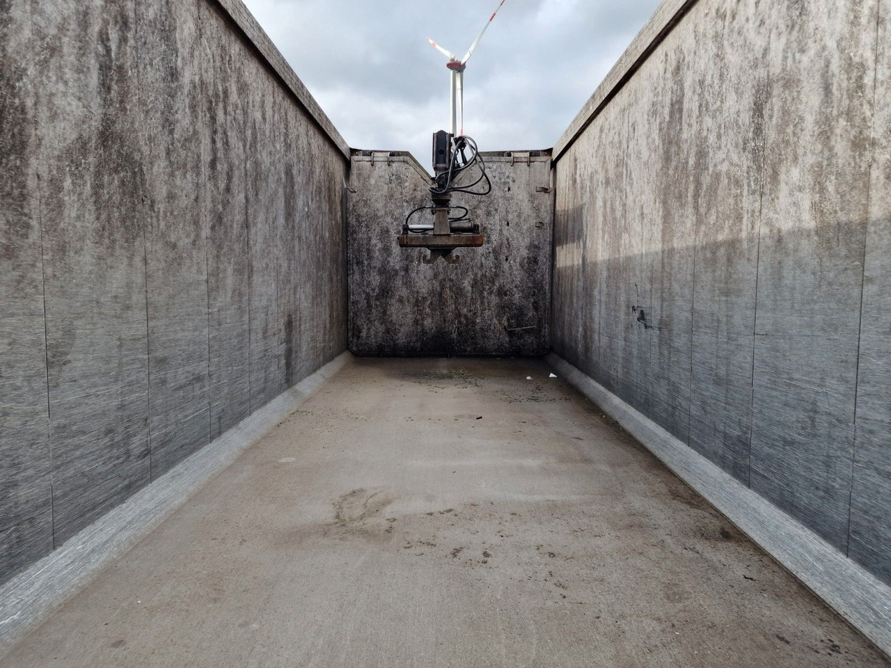 Semi-remorque benne H&W HWDKSK38 / Glasrecycling / Kran / Lenkachse: photos 10 Semi-remorque benne H&W HWDKSK38 / Glasrecycling / Kran / Lenkachse: photos 10