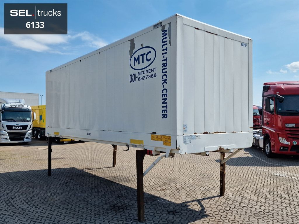 Krone WK 7.3 RSTG / Rolltor / Textil / Koffer Krone WK 7.3 RSTG / Rolltor / Textil / Koffer - Carrosserie fourgon: photos 4 Krone WK 7.3 RSTG / Rolltor / Textil / Koffer Krone WK 7.3 RSTG / Rolltor / Textil / Koffer - Carrosserie fourgon: photos 4