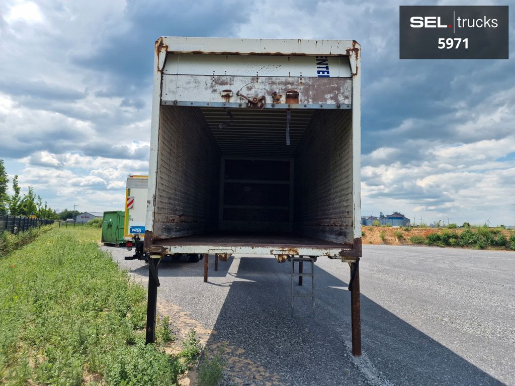 Krone WK 7.3 RSTG / Textil / Koffer / Rolltor Krone WK 7.3 RSTG / Textil / Koffer / Rolltor - Carrosserie fourgon: photos 5 Krone WK 7.3 RSTG / Textil / Koffer / Rolltor Krone WK 7.3 RSTG / Textil / Koffer / Rolltor - Carrosserie fourgon: photos 5