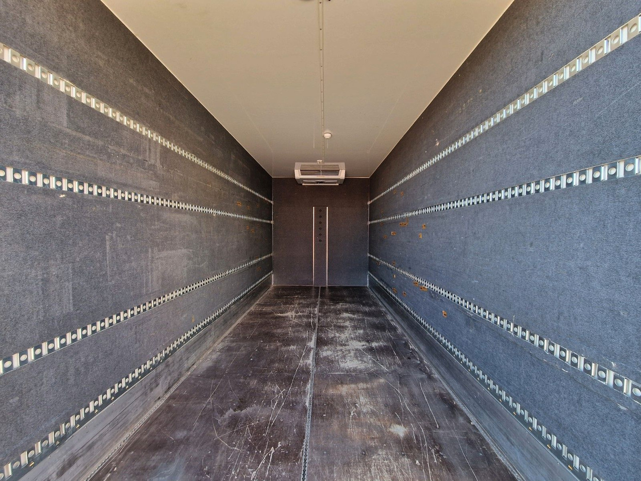 Camion frigorifique MAN TGL 12.250 4X2 BL / Ladebordwand: photos 10 Camion frigorifique MAN TGL 12.250 4X2 BL / Ladebordwand: photos 10