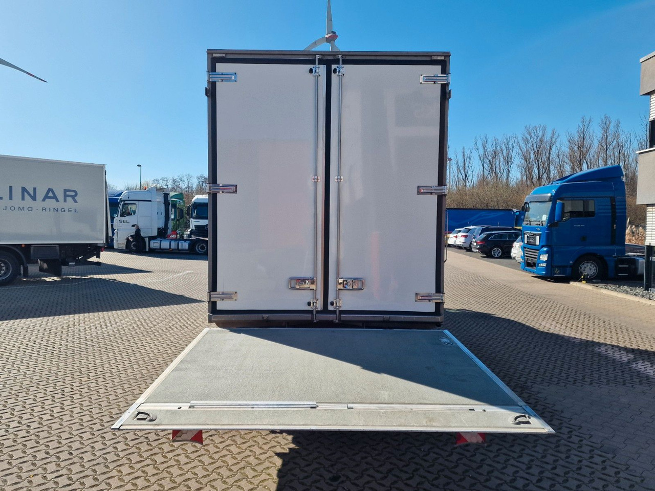 Camion frigorifique MAN TGL 12.250 4X2 BL / Ladebordwand: photos 8 Camion frigorifique MAN TGL 12.250 4X2 BL / Ladebordwand: photos 8