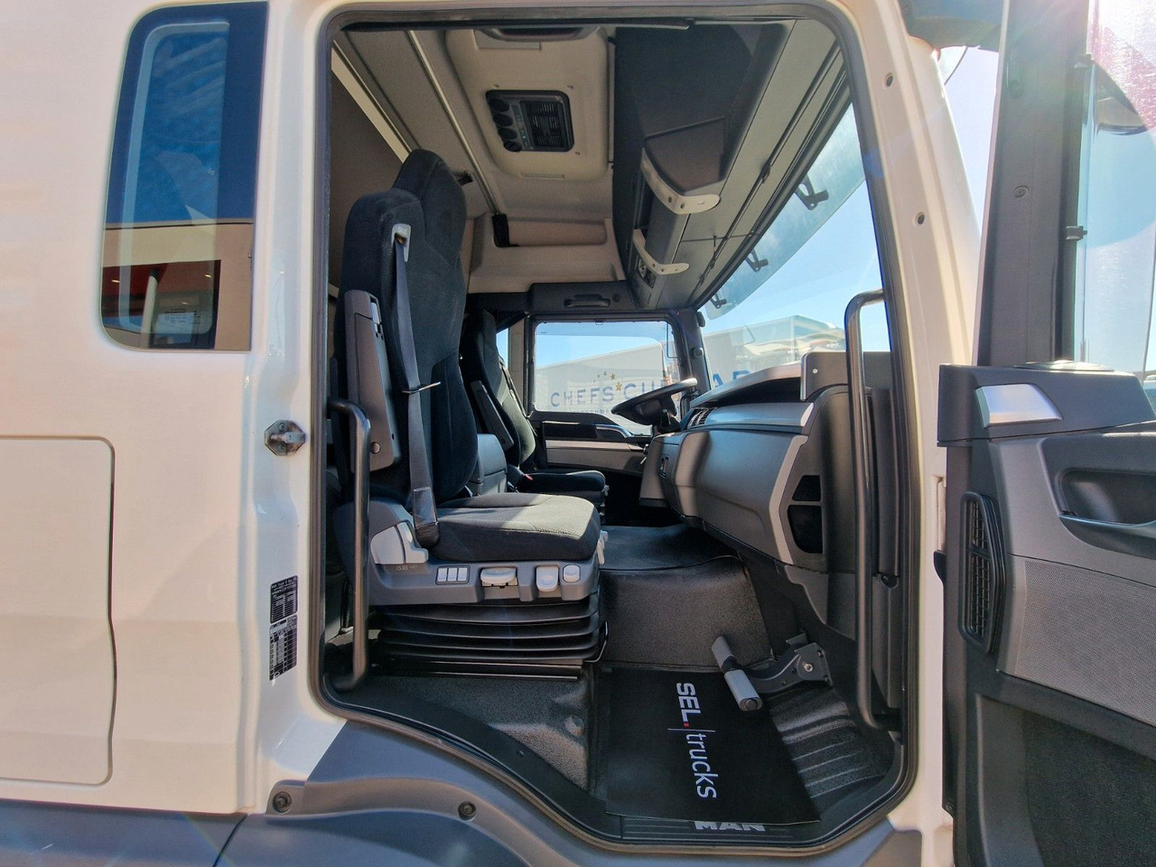 Camion frigorifique MAN TGL 12.250 4X2 BL / Ladebordwand: photos 18 Camion frigorifique MAN TGL 12.250 4X2 BL / Ladebordwand: photos 18