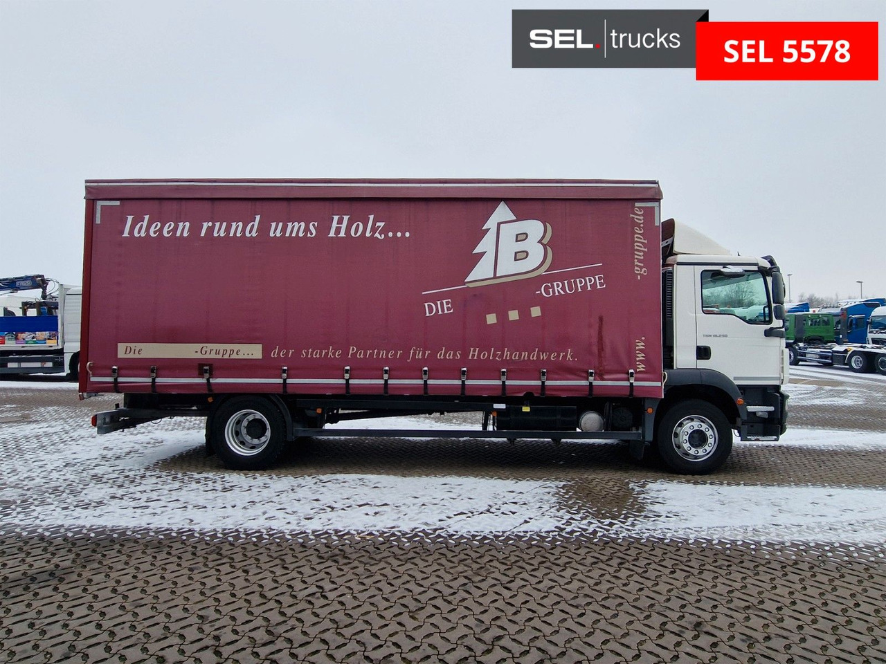 MAN TGM 18.250 4X2 LL / Staplerhalterung - Camion à rideaux coulissants: photos 4 MAN TGM 18.250 4X2 LL / Staplerhalterung - Camion à rideaux coulissants: photos 4