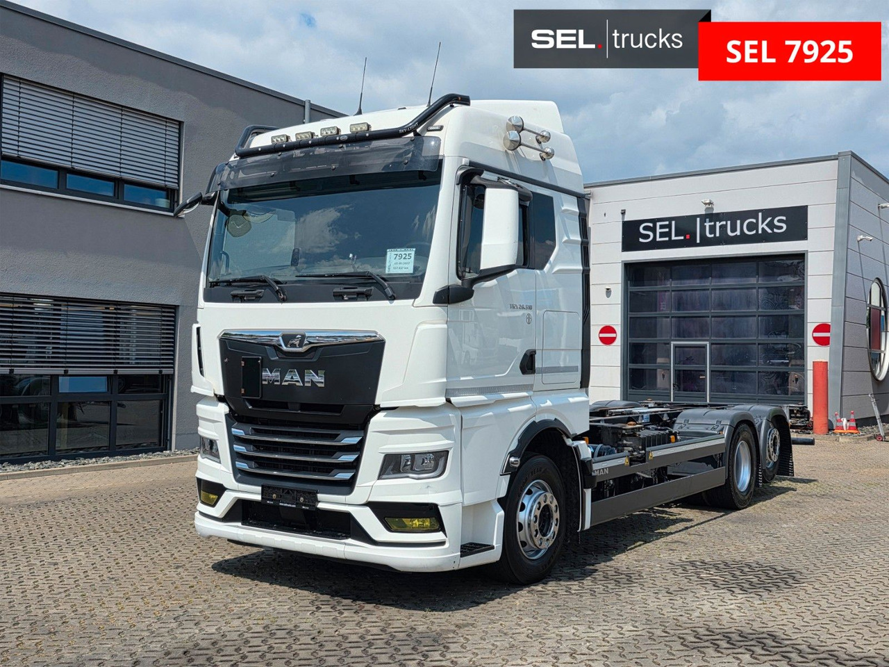 MAN TGX 26.510 6x2-2 LL CH / ZF Intarder / Liftachse - Camion porte-conteneur/ Caisse mobile: photos 1 MAN TGX 26.510 6x2-2 LL CH / ZF Intarder / Liftachse - Camion porte-conteneur/ Caisse mobile: photos 1