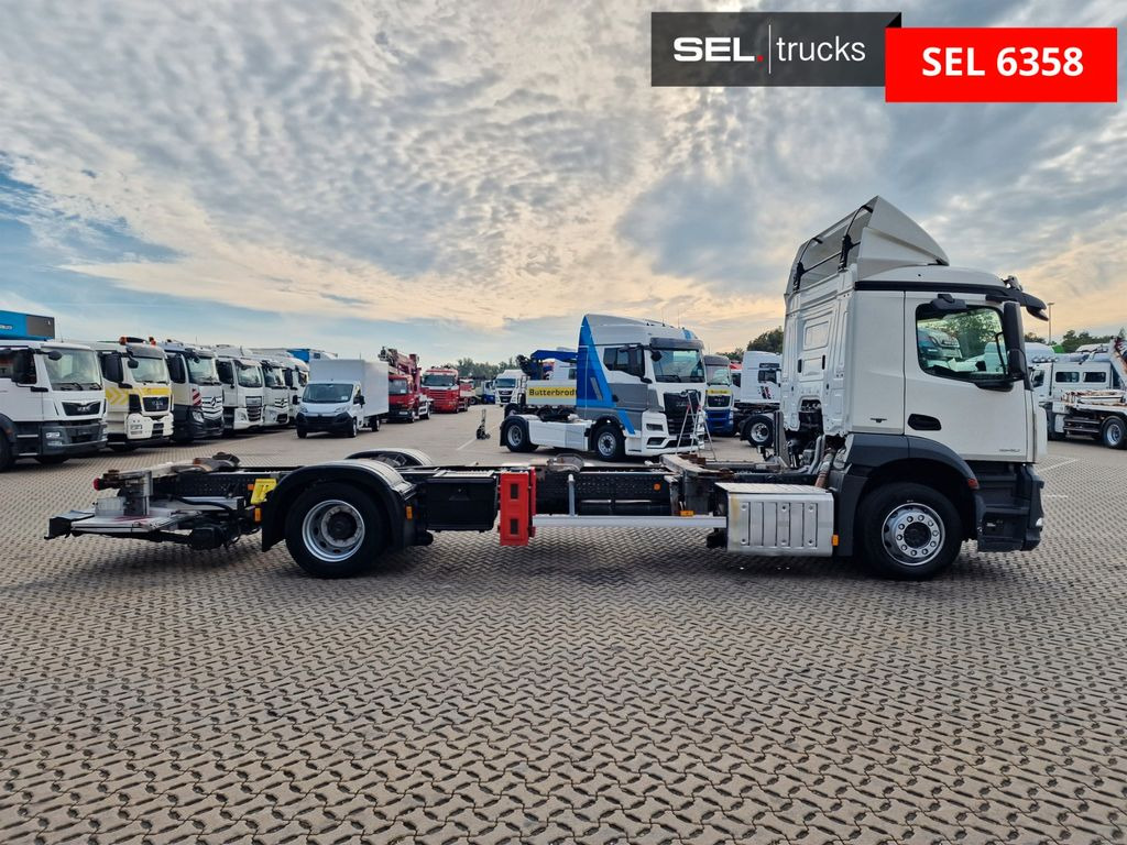 Mercedes-Benz Antos 1840 / Ladebordwand / Retarder - Camion porte-conteneur/ Caisse mobile: photos 4 Mercedes-Benz Antos 1840 / Ladebordwand / Retarder - Camion porte-conteneur/ Caisse mobile: photos 4