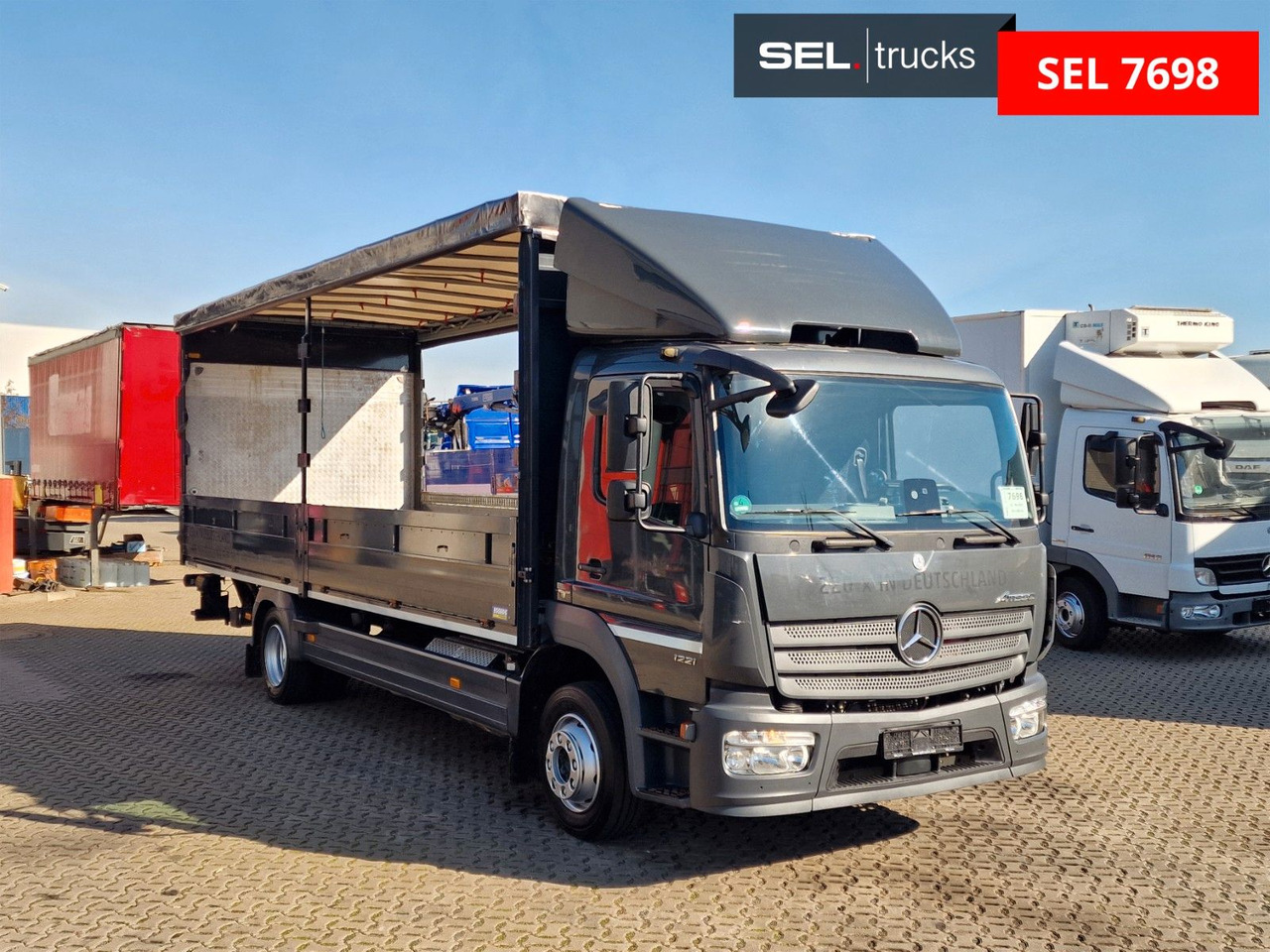 Mercedes-Benz Atego 1221 / Ladebordwand - Camion à rideaux coulissants: photos 3 Mercedes-Benz Atego 1221 / Ladebordwand - Camion à rideaux coulissants: photos 3