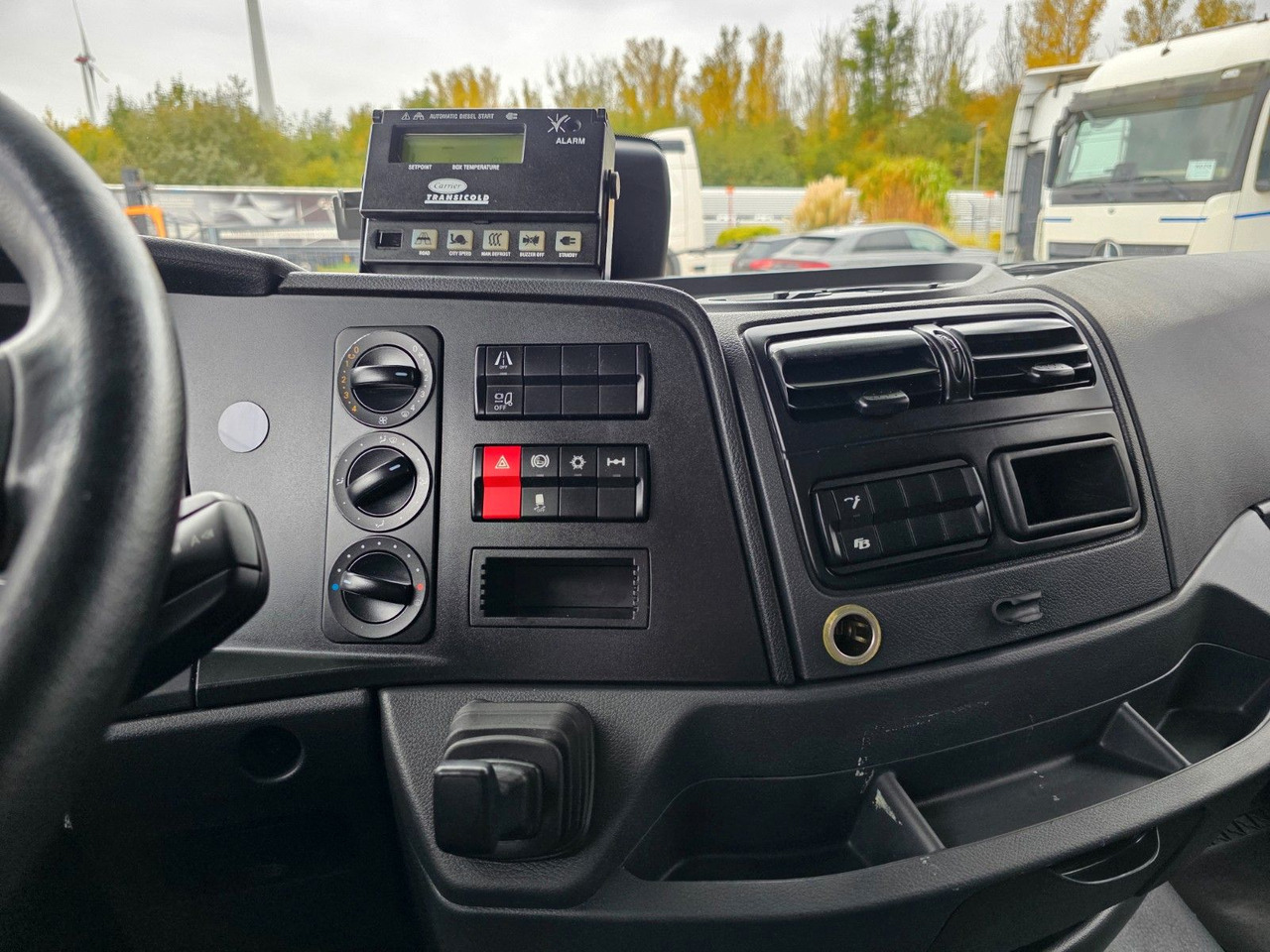 Camion frigorifique Mercedes-Benz Atego 1523 / LBW / ROHRBAHN/ Carrier: photos 41