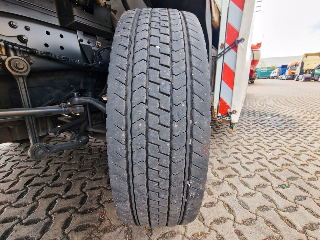 Camion grue Mercedes-Benz Axor 1833L / Palfinger PK 12002-EH: photos 27