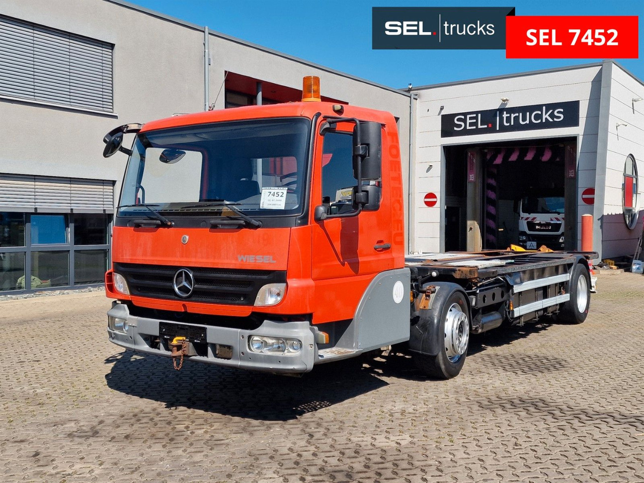 Mercedes-Benz KAMAG WBH 25 / Umsetzer / Wiesel / Rangierer - Camion porte-conteneur/ Caisse mobile: photos 1 Mercedes-Benz KAMAG WBH 25 / Umsetzer / Wiesel / Rangierer - Camion porte-conteneur/ Caisse mobile: photos 1