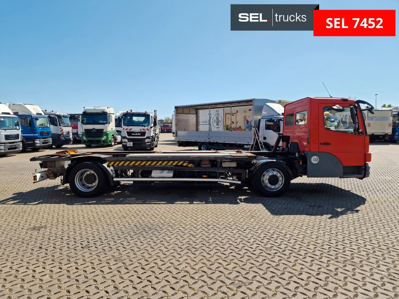 Mercedes-Benz KAMAG WBH 25 / Umsetzer / Wiesel / Rangierer - Camion porte-conteneur/ Caisse mobile: photos 4 Mercedes-Benz KAMAG WBH 25 / Umsetzer / Wiesel / Rangierer - Camion porte-conteneur/ Caisse mobile: photos 4