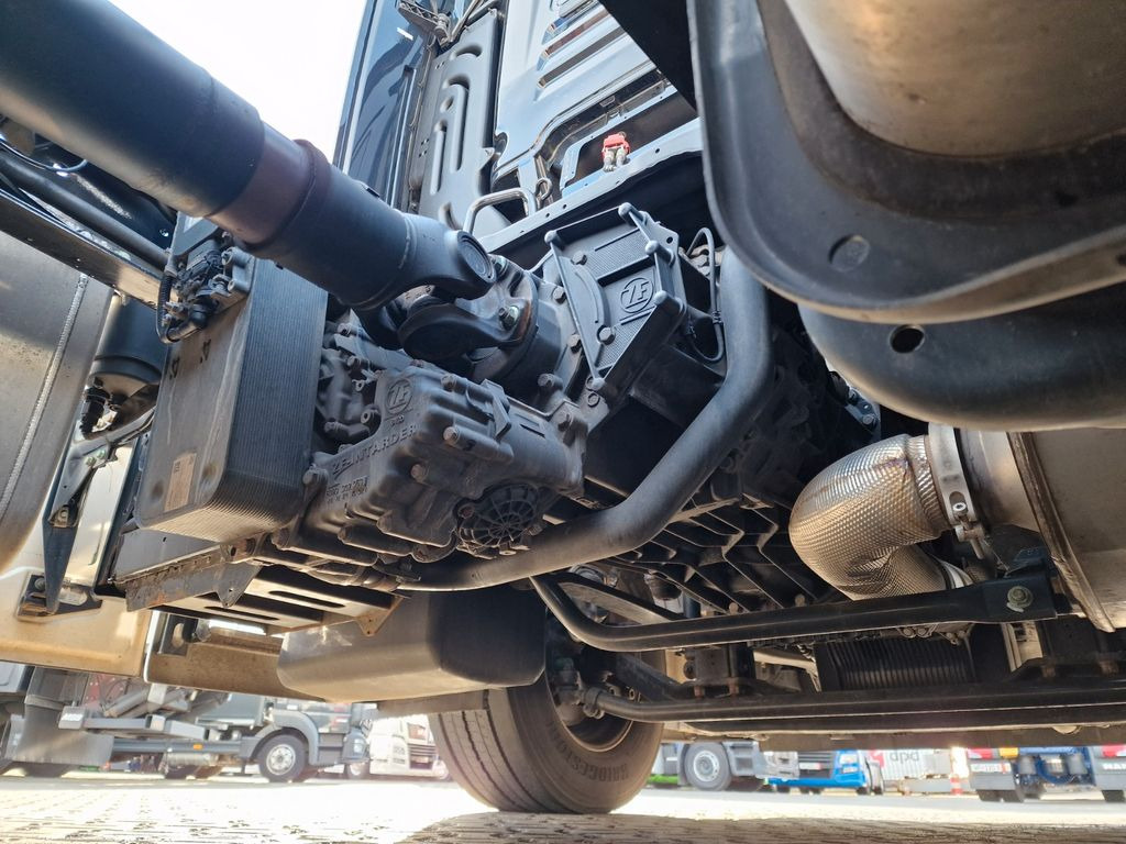 Tracteur routier MAN ZF Intarder / Alu-Felgen / D38 MAN TGX 18.540 ZF Intarder / Alu-Felgen / D38: photos 12 Tracteur routier MAN ZF Intarder / Alu-Felgen / D38 MAN TGX 18.540 ZF Intarder / Alu-Felgen / D38: photos 12