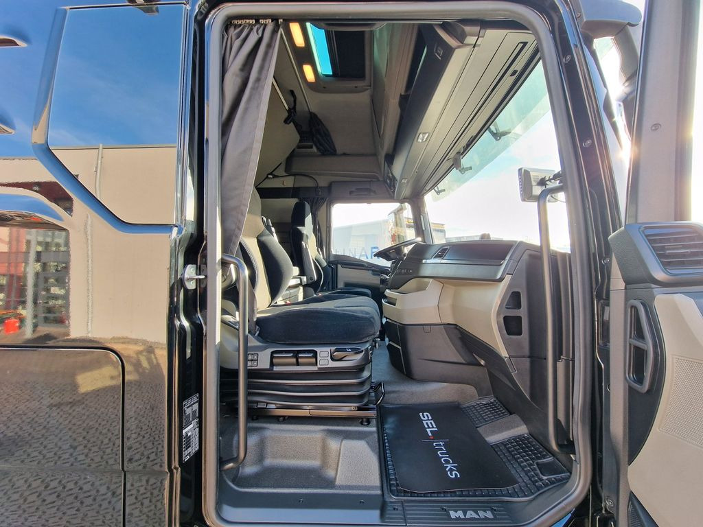 Tracteur routier MAN ZF Intarder / Alu-Felgen / D38 MAN TGX 18.540 ZF Intarder / Alu-Felgen / D38: photos 18 Tracteur routier MAN ZF Intarder / Alu-Felgen / D38 MAN TGX 18.540 ZF Intarder / Alu-Felgen / D38: photos 18