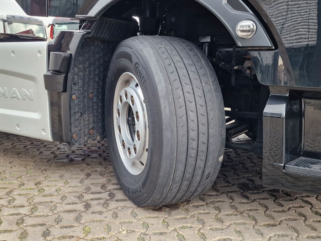 Tracteur routier MAN ZF Intarder / Alu-Felgen / D38 MAN TGX 18.540 ZF Intarder / Alu-Felgen / D38: photos 28 Tracteur routier MAN ZF Intarder / Alu-Felgen / D38 MAN TGX 18.540 ZF Intarder / Alu-Felgen / D38: photos 28