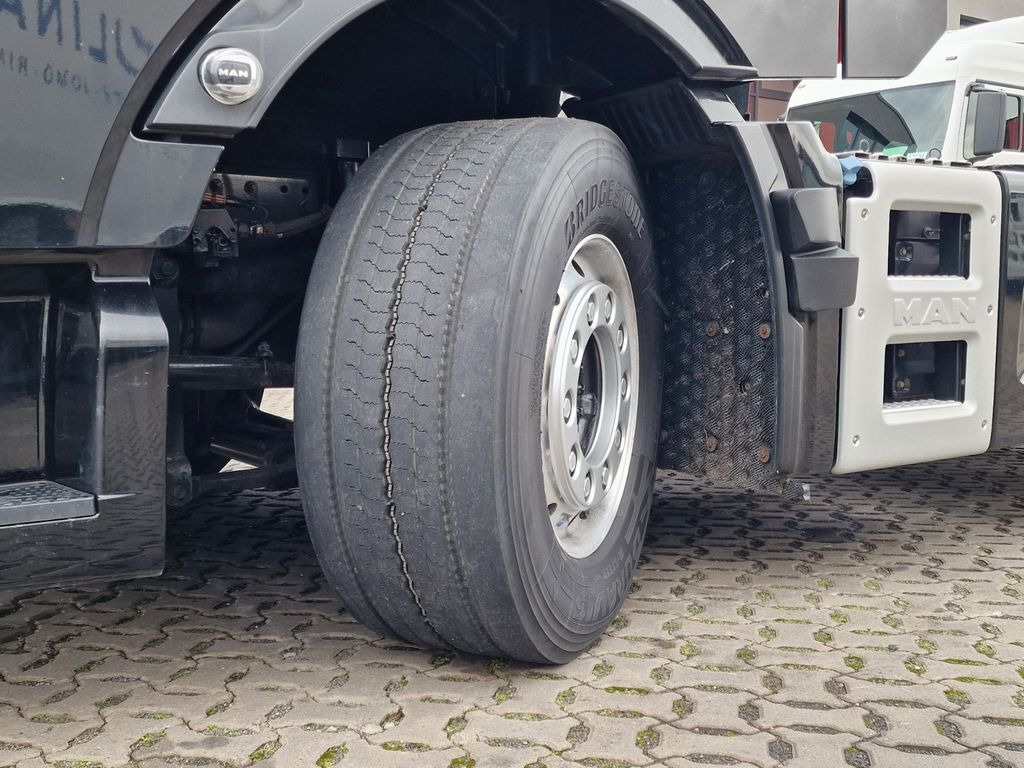 Tracteur routier MAN ZF Intarder / Alu-Felgen / D38 MAN TGX 18.540 ZF Intarder / Alu-Felgen / D38: photos 27 Tracteur routier MAN ZF Intarder / Alu-Felgen / D38 MAN TGX 18.540 ZF Intarder / Alu-Felgen / D38: photos 27