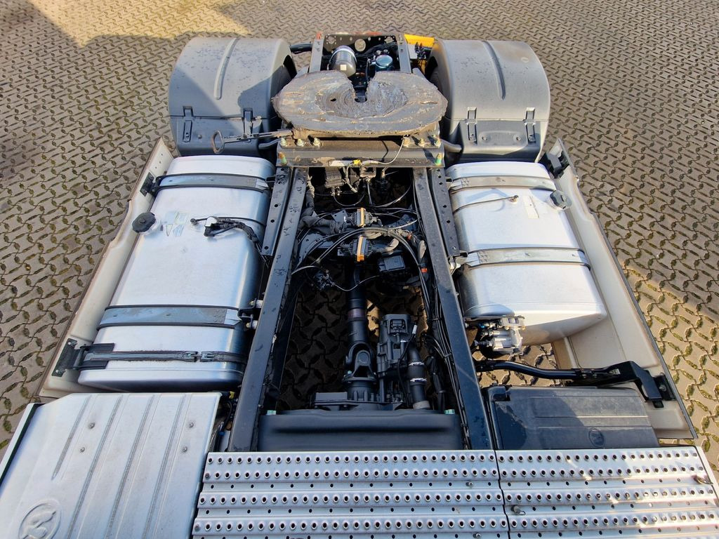 Tracteur routier MAN ZF Intarder / Alu-Felgen / D38 MAN TGX 18.540 ZF Intarder / Alu-Felgen / D38: photos 10 Tracteur routier MAN ZF Intarder / Alu-Felgen / D38 MAN TGX 18.540 ZF Intarder / Alu-Felgen / D38: photos 10