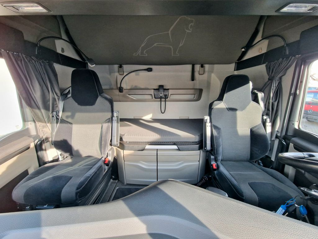 Tracteur routier MAN ZF Intarder / Alu-Felgen / D38 MAN TGX 18.540 ZF Intarder / Alu-Felgen / D38: photos 20 Tracteur routier MAN ZF Intarder / Alu-Felgen / D38 MAN TGX 18.540 ZF Intarder / Alu-Felgen / D38: photos 20