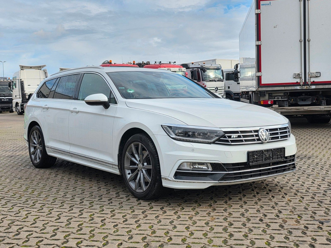 Volkswagen Passat Variant Highline BMT/Start-Stopp - Voiture break: photos 3 Volkswagen Passat Variant Highline BMT/Start-Stopp - Voiture break: photos 3