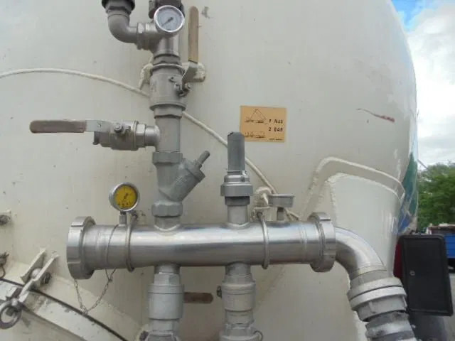 Benalu GRUPO GARVIVES SAL 60000L - Semi-remorque citerne: photos 4 Benalu GRUPO GARVIVES SAL 60000L - Semi-remorque citerne: photos 4