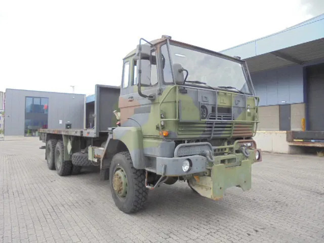 DAF 2300 YAZ 2300 6x6 - Camion plateau: photos 3 DAF 2300 YAZ 2300 6x6 - Camion plateau: photos 3