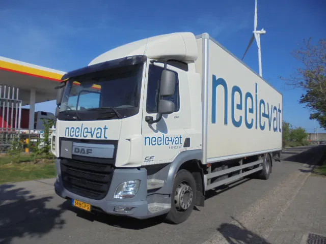 DAF CF 250 FA LOW KM NL TRUCK - Camion fourgon: photos 1 DAF CF 250 FA LOW KM NL TRUCK - Camion fourgon: photos 1