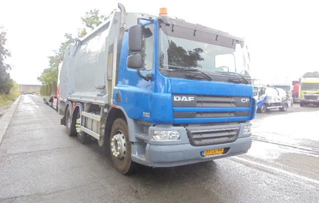 DAF CF 75 310 NL KENTEKEN TUV-APK 01-26 - Benne à ordures ménagères: photos 3 DAF CF 75 310 NL KENTEKEN TUV-APK 01-26 - Benne à ordures ménagères: photos 3