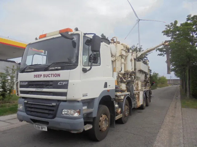 DAF CF 85.410 8X4 BLADGEVEERD - Camion hydrocureur: photos 1 DAF CF 85.410 8X4 BLADGEVEERD - Camion hydrocureur: photos 1