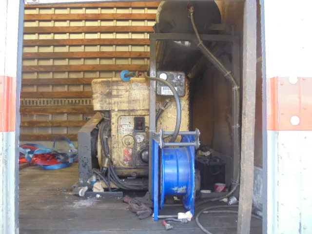 DAF LF 45 150 NL TRUCK SERVICE TRUCK MET COMPRESSOR - Camion fourgon: photos 2 DAF LF 45 150 NL TRUCK SERVICE TRUCK MET COMPRESSOR - Camion fourgon: photos 2