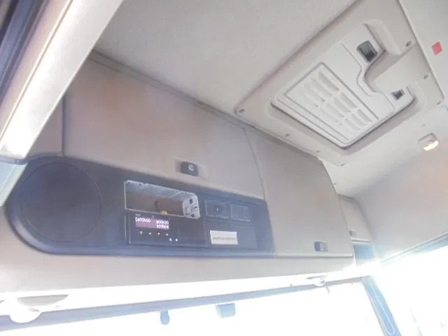 Camion à rideaux coulissants DAF XF 410 6X2 NL TRUCK TUV 03-26: photos 13 Camion à rideaux coulissants DAF XF 410 6X2 NL TRUCK TUV 03-26: photos 13