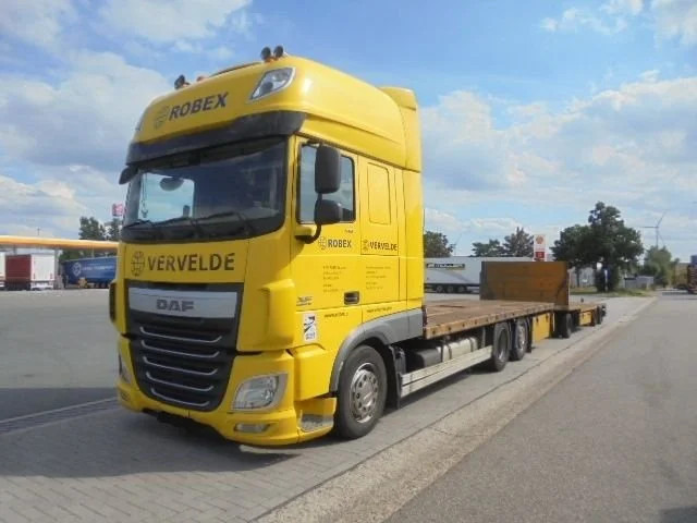 DAF XF 510 FAR 6X2 - Camion plateau: photos 1 DAF XF 510 FAR 6X2 - Camion plateau: photos 1