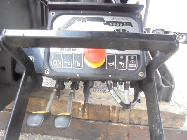 Grue auxiliaire Hiab 262 EP-3 X HI-PRO: photos 15 Grue auxiliaire Hiab 262 EP-3 X HI-PRO: photos 15