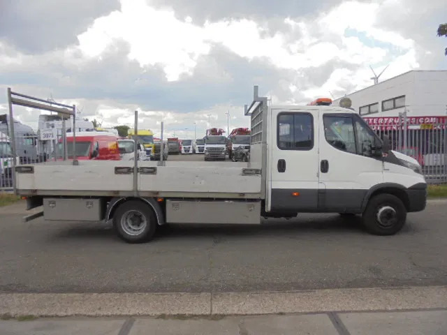 Iveco Daily 70 C18 + NL KENTEKEN APK TOT 19-07-2026 - Camion plateau: photos 3 Iveco Daily 70 C18 + NL KENTEKEN APK TOT 19-07-2026 - Camion plateau: photos 3