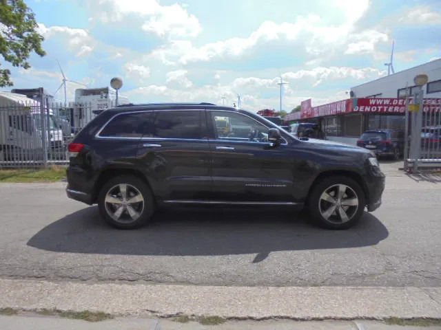 Jeep Grand Cherokee 4X4 SUMMIT EDITION 3.0 LTR V6 - SUV: photos 4 Jeep Grand Cherokee 4X4 SUMMIT EDITION 3.0 LTR V6 - SUV: photos 4