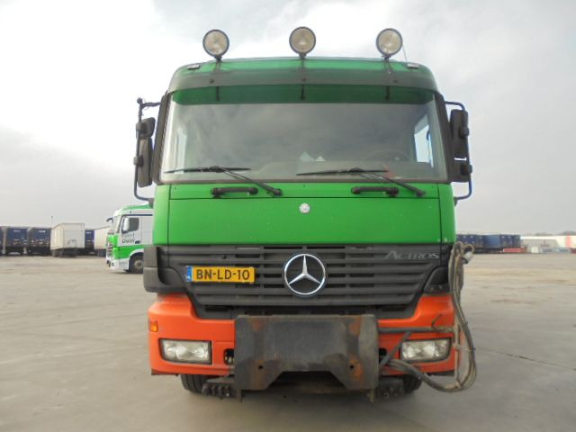 Mercedes-Benz 1831 Bitumensprayer - Répandeuse: photos 2 Mercedes-Benz 1831 Bitumensprayer - Répandeuse: photos 2