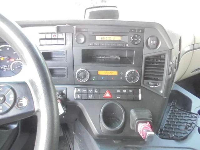 Camion porte-voitures Mercedes-Benz Actros 2340 LL 6X2: photos 9