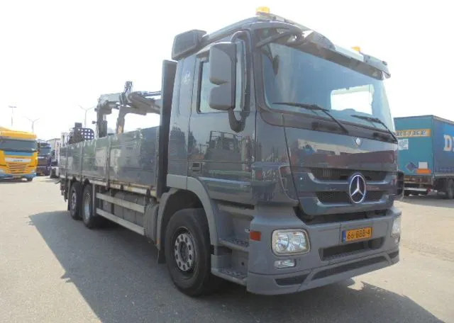 Mercedes-Benz Actros 2532 NL TRUCK - Camion grue: photos 2 Mercedes-Benz Actros 2532 NL TRUCK - Camion grue: photos 2