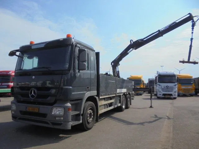 Mercedes-Benz Actros 2532 NL TRUCK - Camion grue: photos 1 Mercedes-Benz Actros 2532 NL TRUCK - Camion grue: photos 1