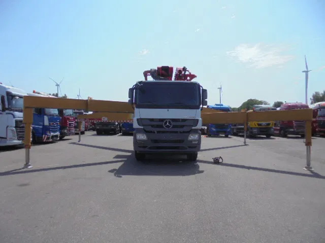 Mercedes-Benz Actros 4144 8X4 SANY 56M BETONPOMP - Camion pompe: photos 3 Mercedes-Benz Actros 4144 8X4 SANY 56M BETONPOMP - Camion pompe: photos 3