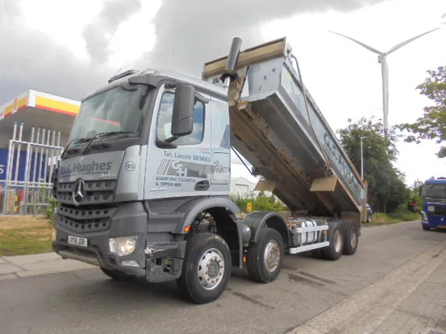 Mercedes-Benz Arocs 3340 8X4 - Camion benne: photos 1 Mercedes-Benz Arocs 3340 8X4 - Camion benne: photos 1