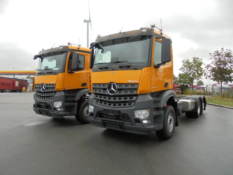 Mercedes-Benz Arocs AROCS 2848 6X2 - Châssis cabine: photos 1 Mercedes-Benz Arocs AROCS 2848 6X2 - Châssis cabine: photos 1