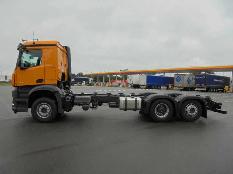 Mercedes-Benz Arocs AROCS 2848 6X2 MET FABRIEKS GARANTIE - Châssis cabine: photos 5 Mercedes-Benz Arocs AROCS 2848 6X2 MET FABRIEKS GARANTIE - Châssis cabine: photos 5