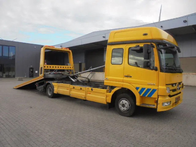 Mercedes-Benz Atego 1224 NL TRUCK - Remorqueuse: photos 3 Mercedes-Benz Atego 1224 NL TRUCK - Remorqueuse: photos 3