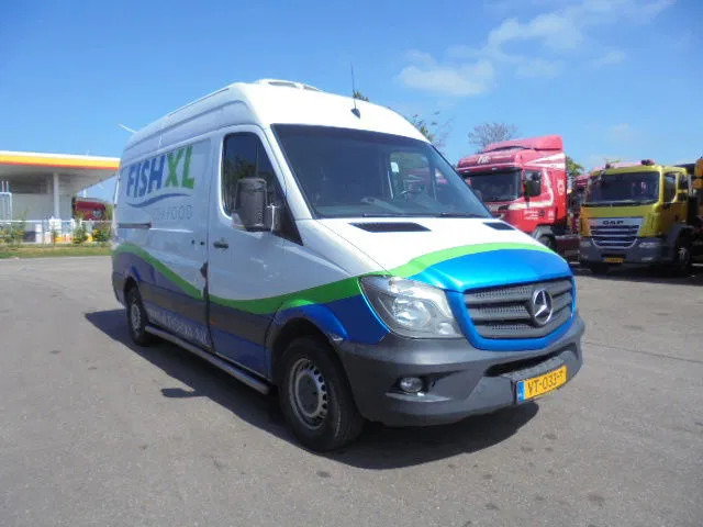 Mercedes-Benz Sprinter 313 FRIGO NL TRUCK - Véhicule utilitaire frigorifique: photos 3 Mercedes-Benz Sprinter 313 FRIGO NL TRUCK - Véhicule utilitaire frigorifique: photos 3