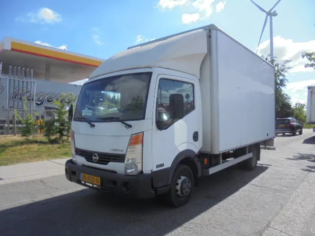Nissan Cabstar 35.14 - Fourgon: photos 1 Nissan Cabstar 35.14 - Fourgon: photos 1