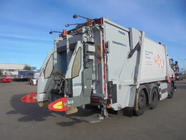 Scania P310 6x2 RETARDER NL TRUCK - Benne à ordures ménagères: photos 4 Scania P310 6x2 RETARDER NL TRUCK - Benne à ordures ménagères: photos 4