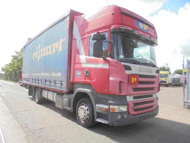 Scania R420 6X2 RETARDER - Camion fourgon: photos 2 Scania R420 6X2 RETARDER - Camion fourgon: photos 2